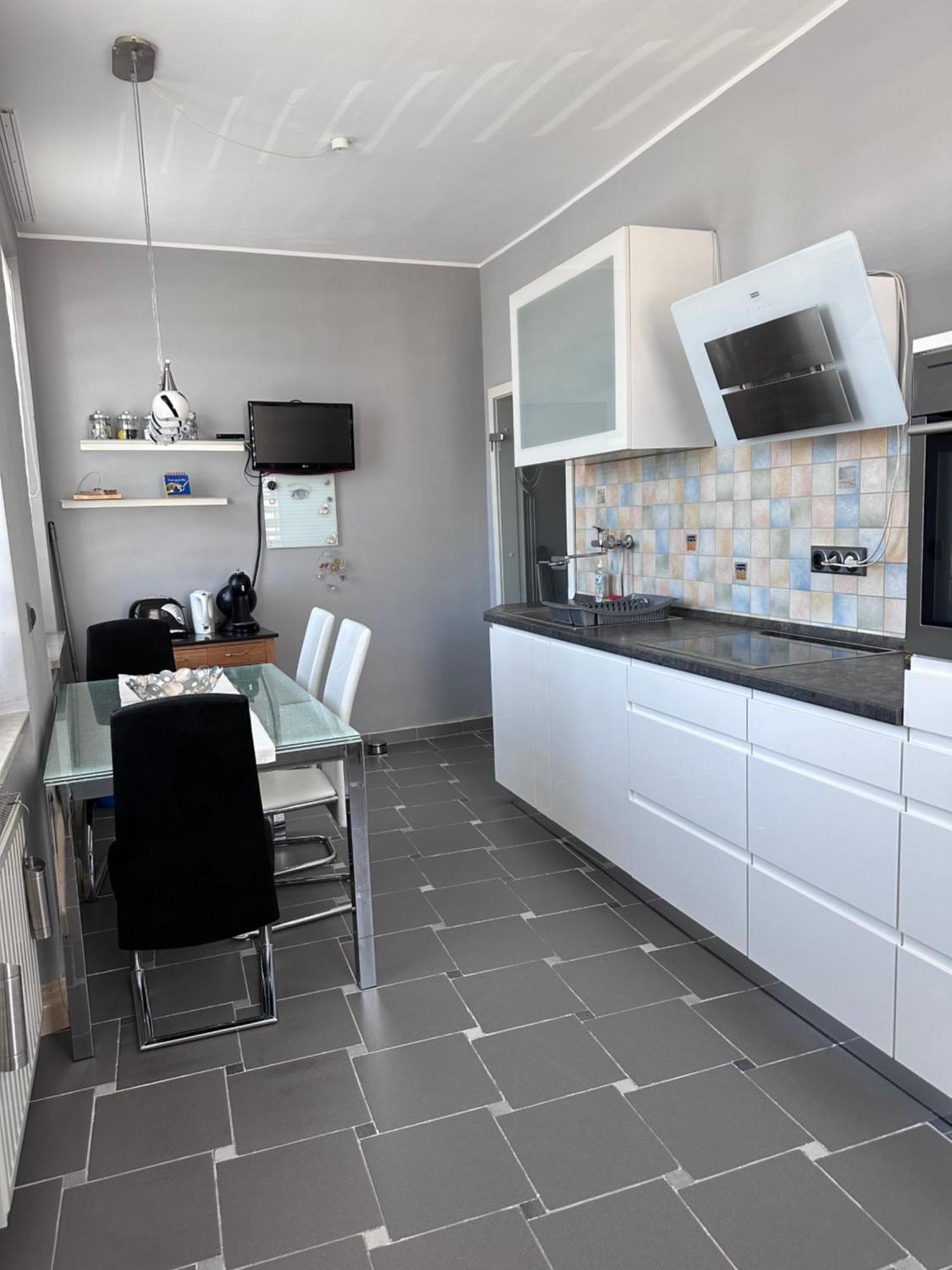 Zentrale